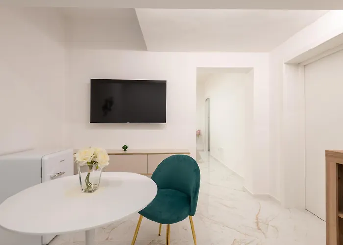 Quattro Perle فندق مبيت وإفطار بولينيانو آ ماري