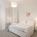 Quattro Perle לינה וארוחת בוקר 4*