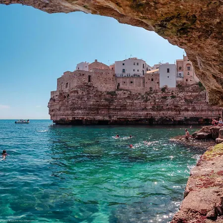 Quattro Perle 4* بولينيانو آ ماري